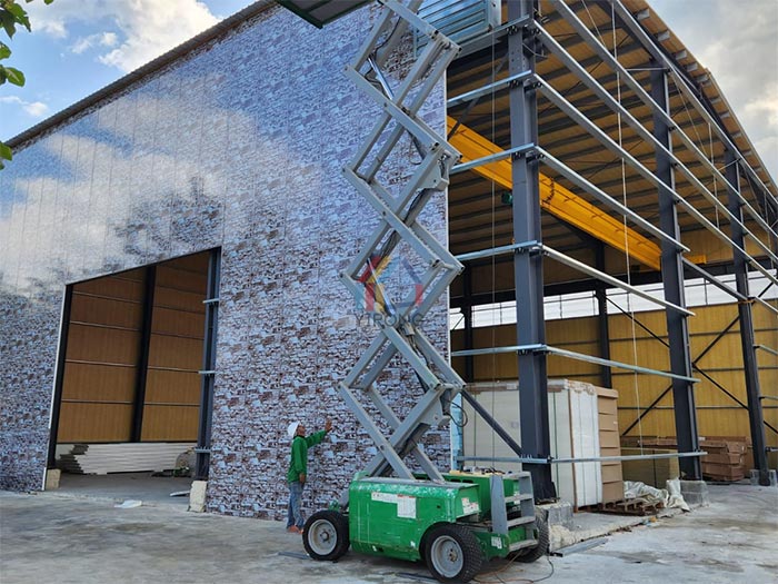 steel structure warehouse construction