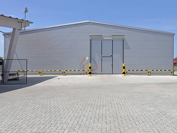 metal storage warehouse