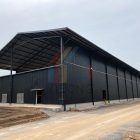 How to choose the right insulating sandwich panels for prefab warehouse building? How to choose the right insulating sandwich panels for prefab warehouse building?